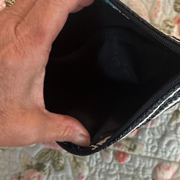 Vera Bradley wristlet  - Picture 6 of 7
